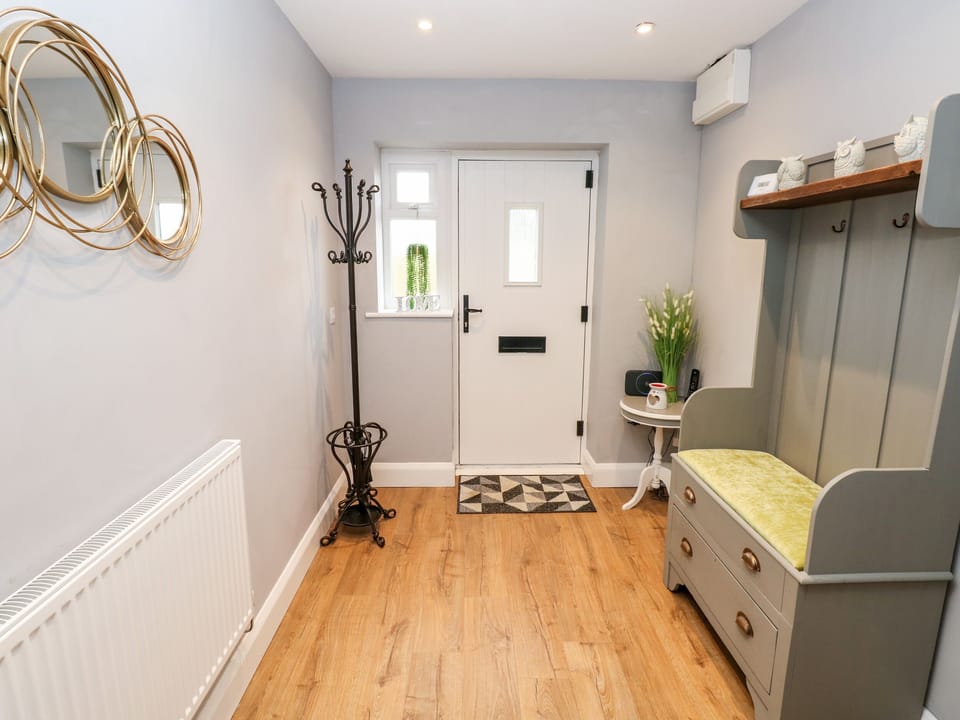 3 bedrooms, individually decorated, individually furnished, free WiFi