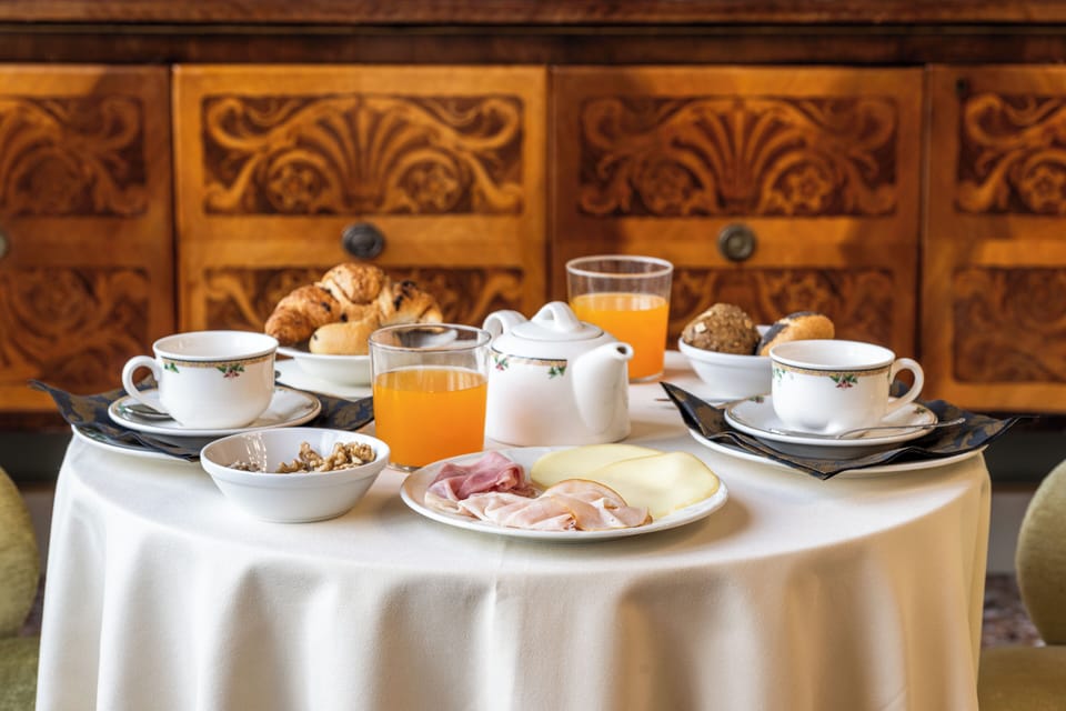 Daily continental breakfast for a fee