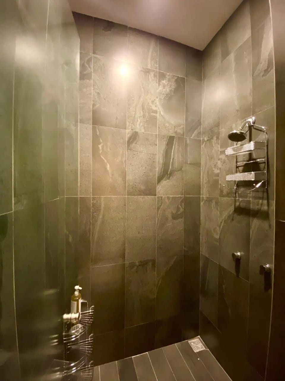 Classic Condo | Bathroom | Shower, towels