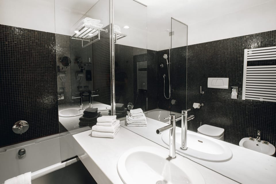 Standard Double or Twin Room | Bathroom | Bathrobes, slippers, towels