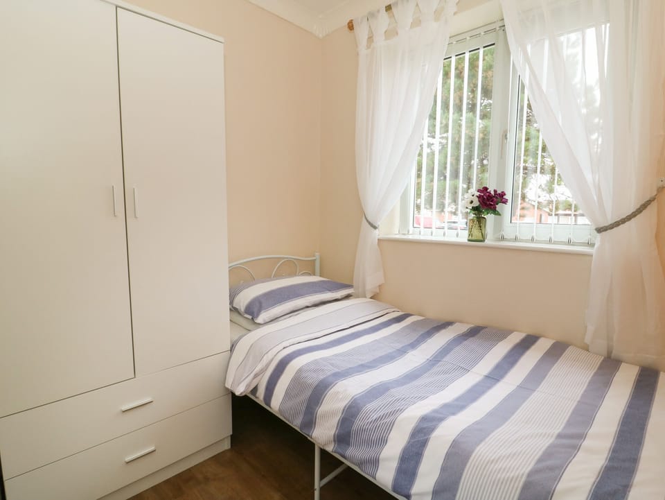 3 bedrooms, individually decorated, individually furnished, free WiFi