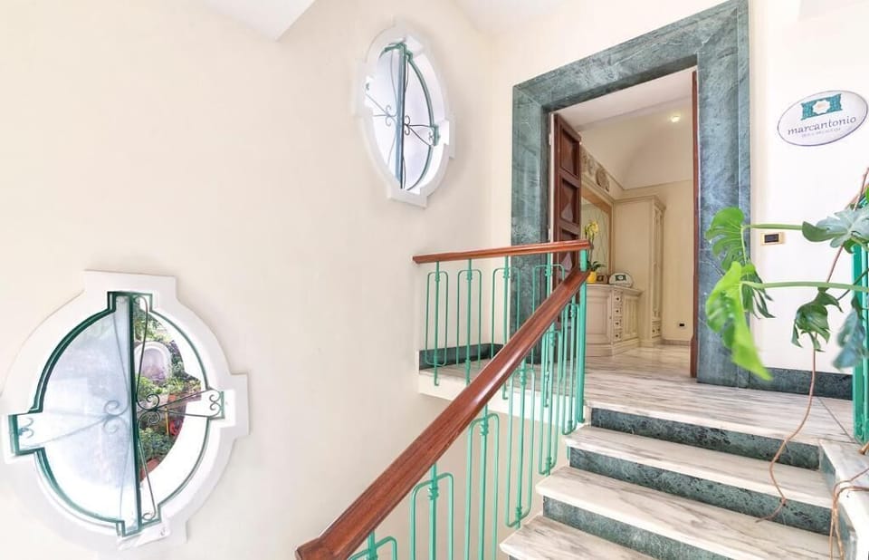 Handrails in stairways