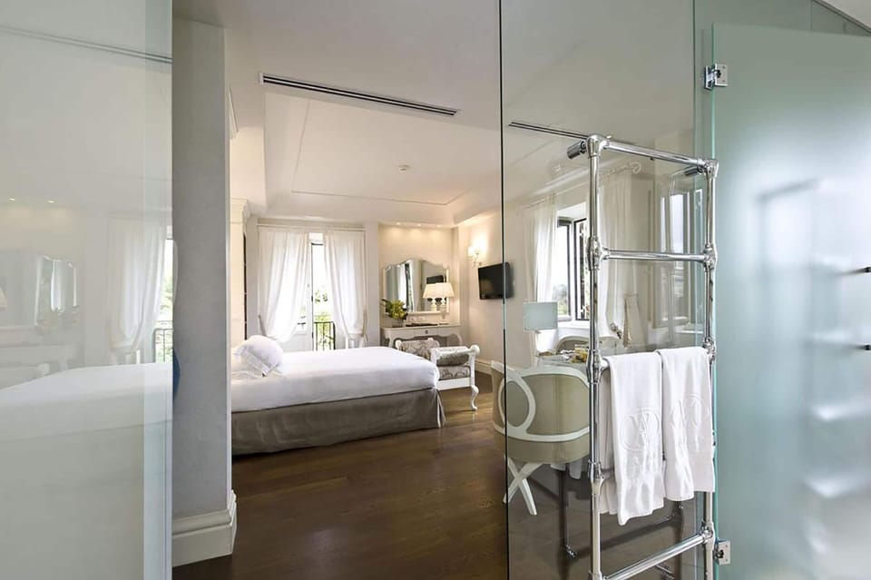 Camera vista Tempio | Frette Italian sheets, premium bedding, down comforters