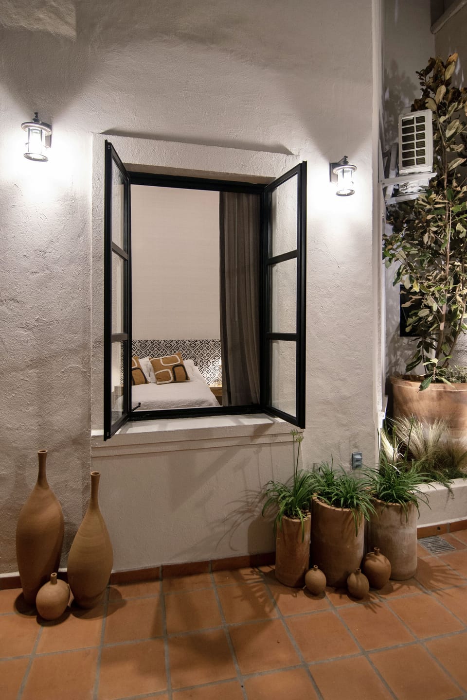 Comfort Room, Ensuite | Individually decorated, individually furnished, blackout drapes