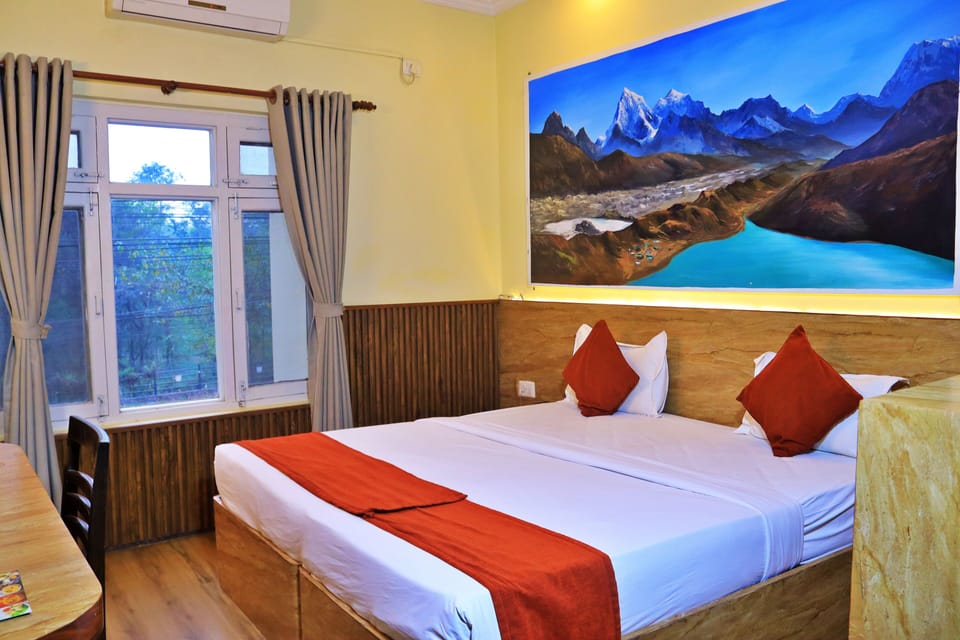 Standard Double Room | Desk, laptop workspace, iron/ironing board (on request), WiFi (free)