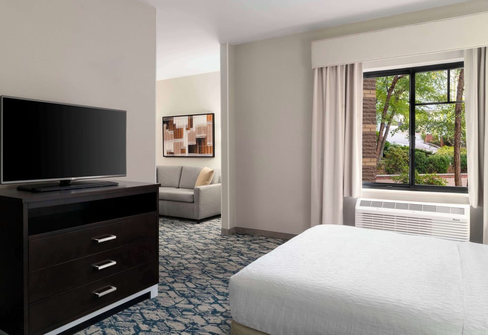 Desk, blackout drapes, iron/ironing board, free WiFi
