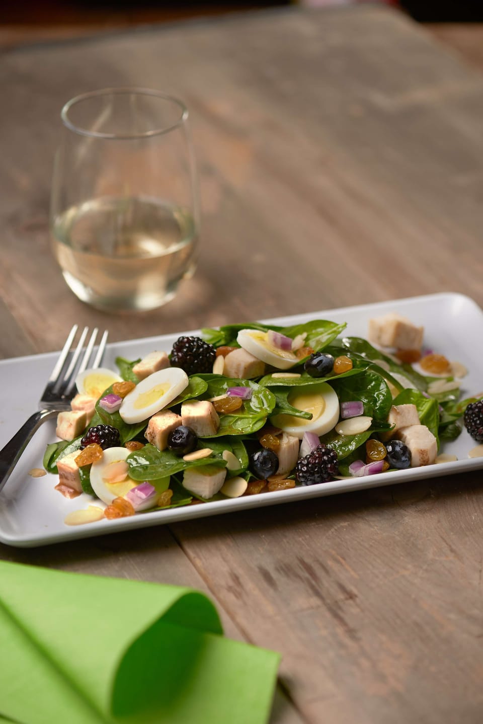 Lunch and dinner served, American cuisine