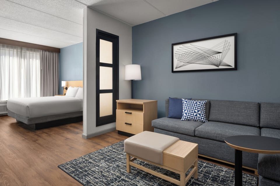 1 bedroom, premium bedding, down comforters, in-room safe