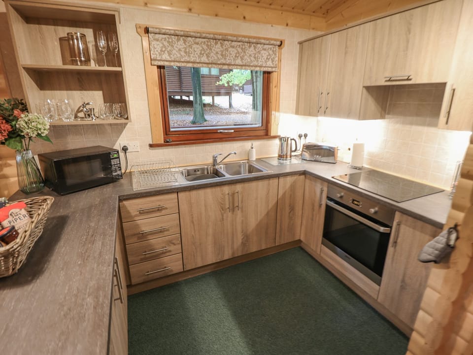 Fridge, electric kettle, toaster, cookware/dishes/utensils