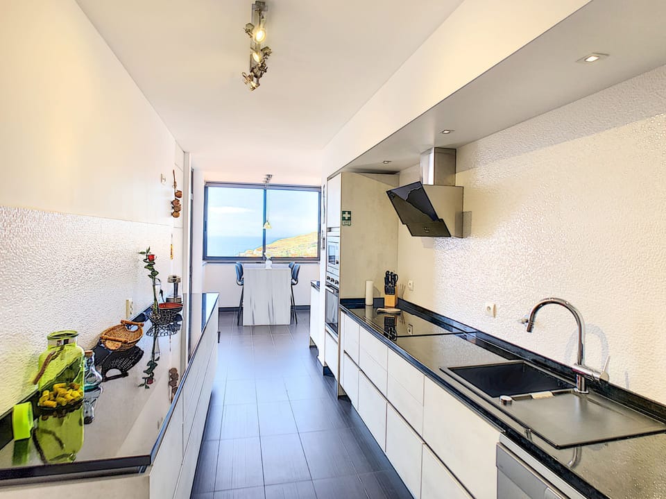 Apartment | Private kitchen | Fridge, microwave, oven, dishwasher