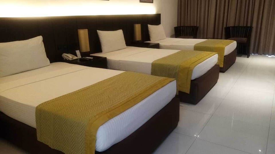 Deluxe Triple Room | Laptop workspace, free WiFi