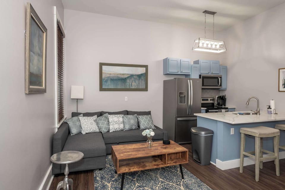 Condo, 1 Queen Bed with Sofa bed, Kitchen | Living area | 40-inch TV with digital channels