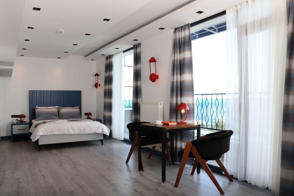Luxury Room | Desk, iron/ironing board, free WiFi, bed sheets