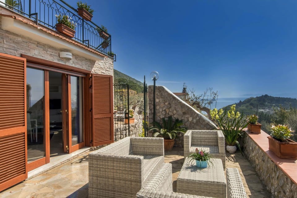House | 4 bedrooms, high-speed internet