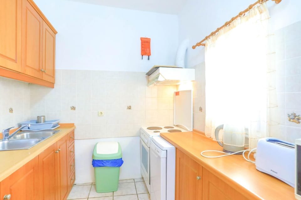 House | 3 bedrooms, iron/ironing board, WiFi