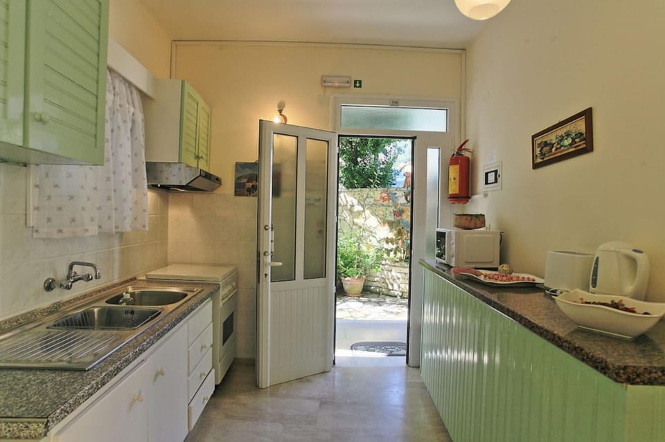 House | 1 bedroom
