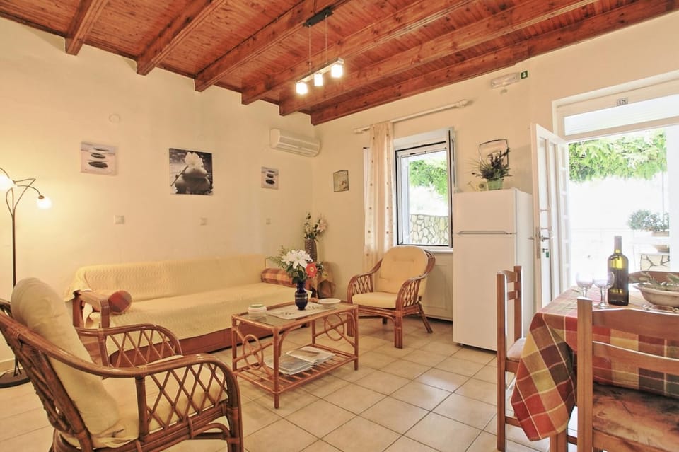 House | 1 bedroom