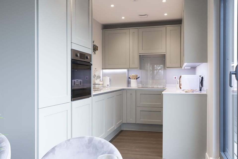 Apartment | Private kitchen | Full-size fridge, microwave, oven, stovetop