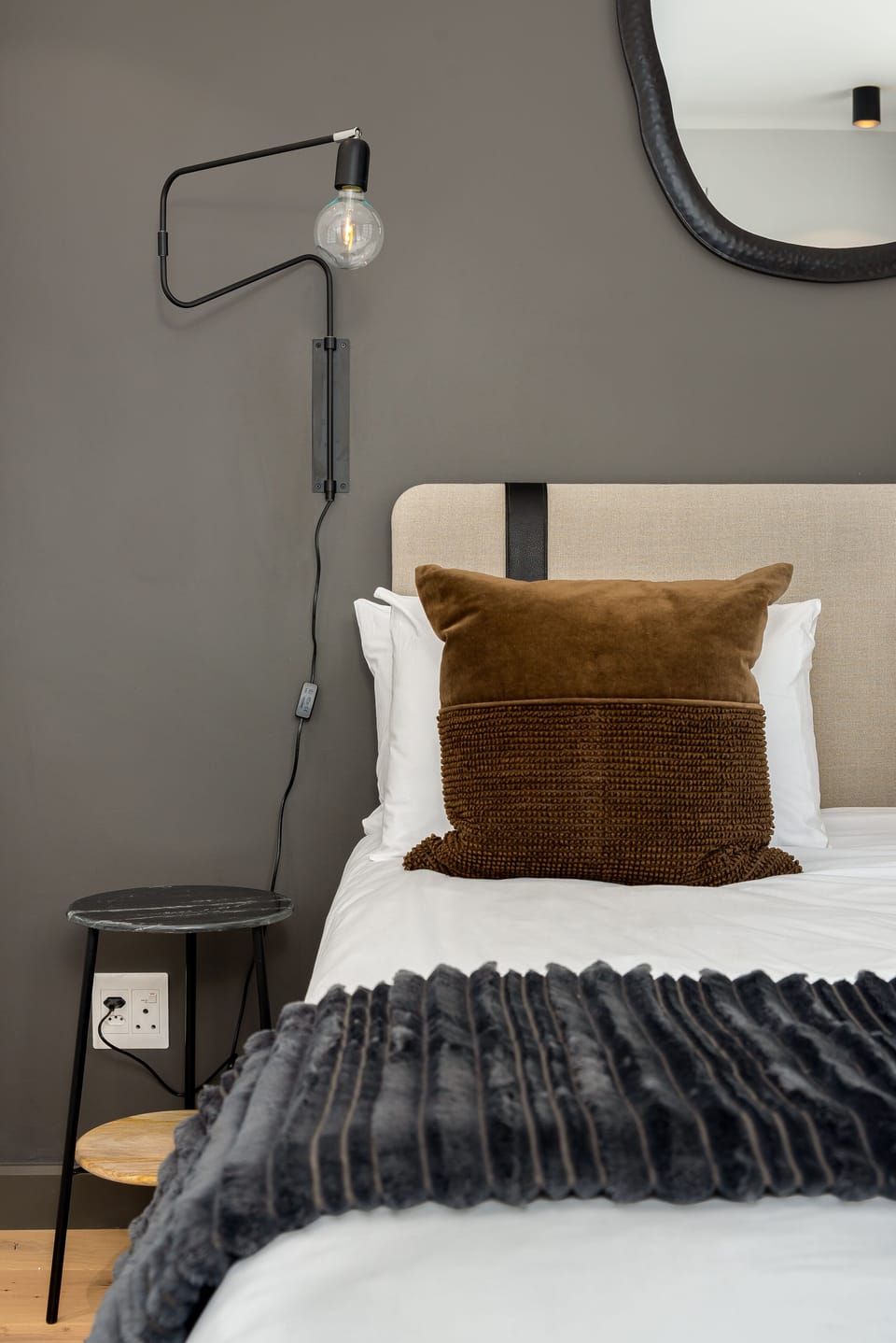 Design Apartment | 1 bedroom, laptop workspace, iron/ironing board, free WiFi