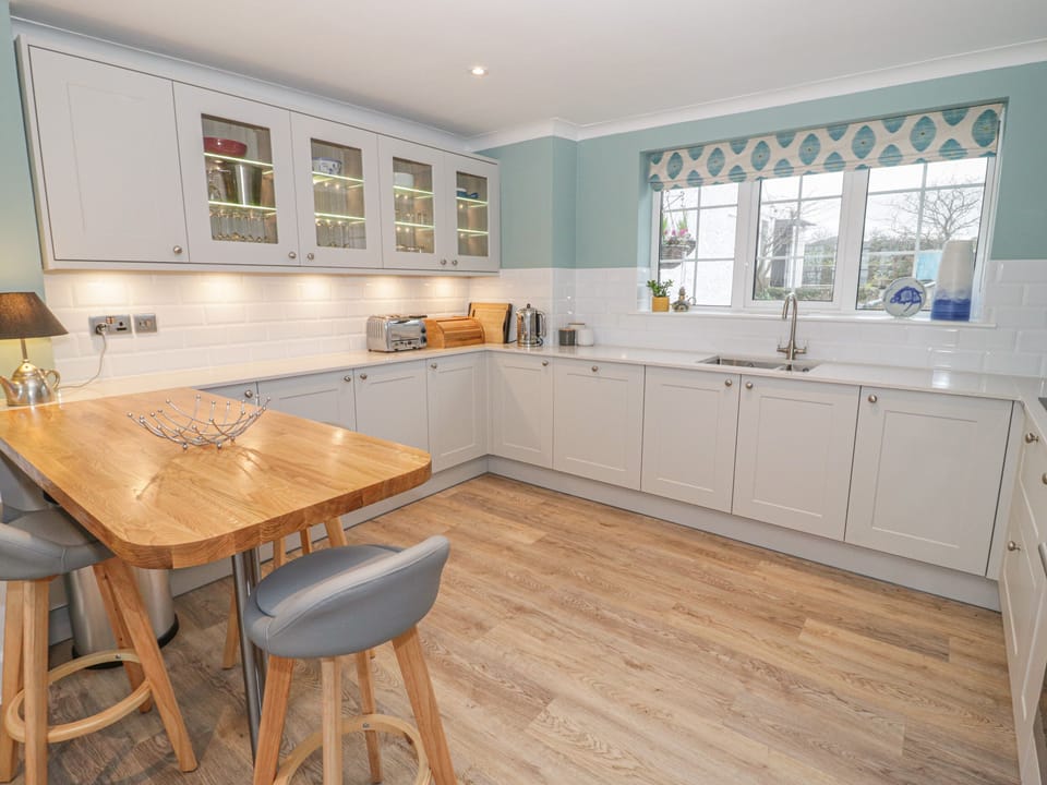 Fridge, dishwasher, electric kettle, toaster