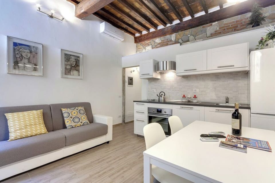 Apartment | Living area | 40-inch flat-screen TV with digital channels, TV