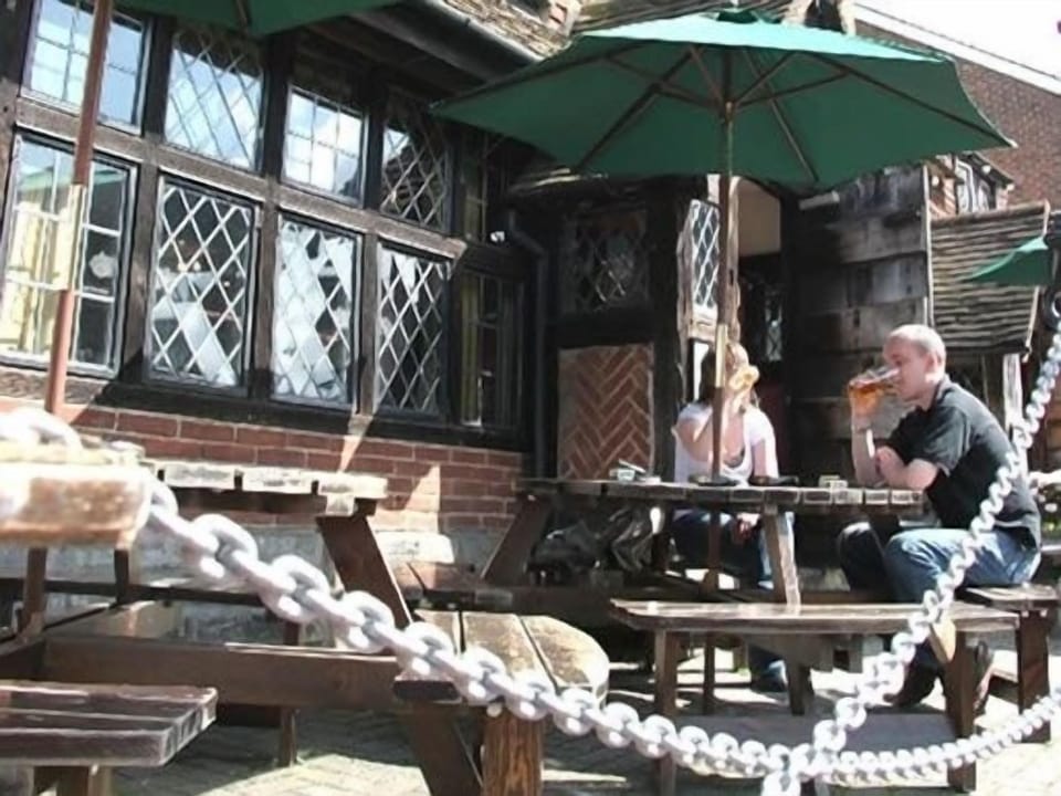 Chequers Inn Hotel Hotel in Mid Sussex District