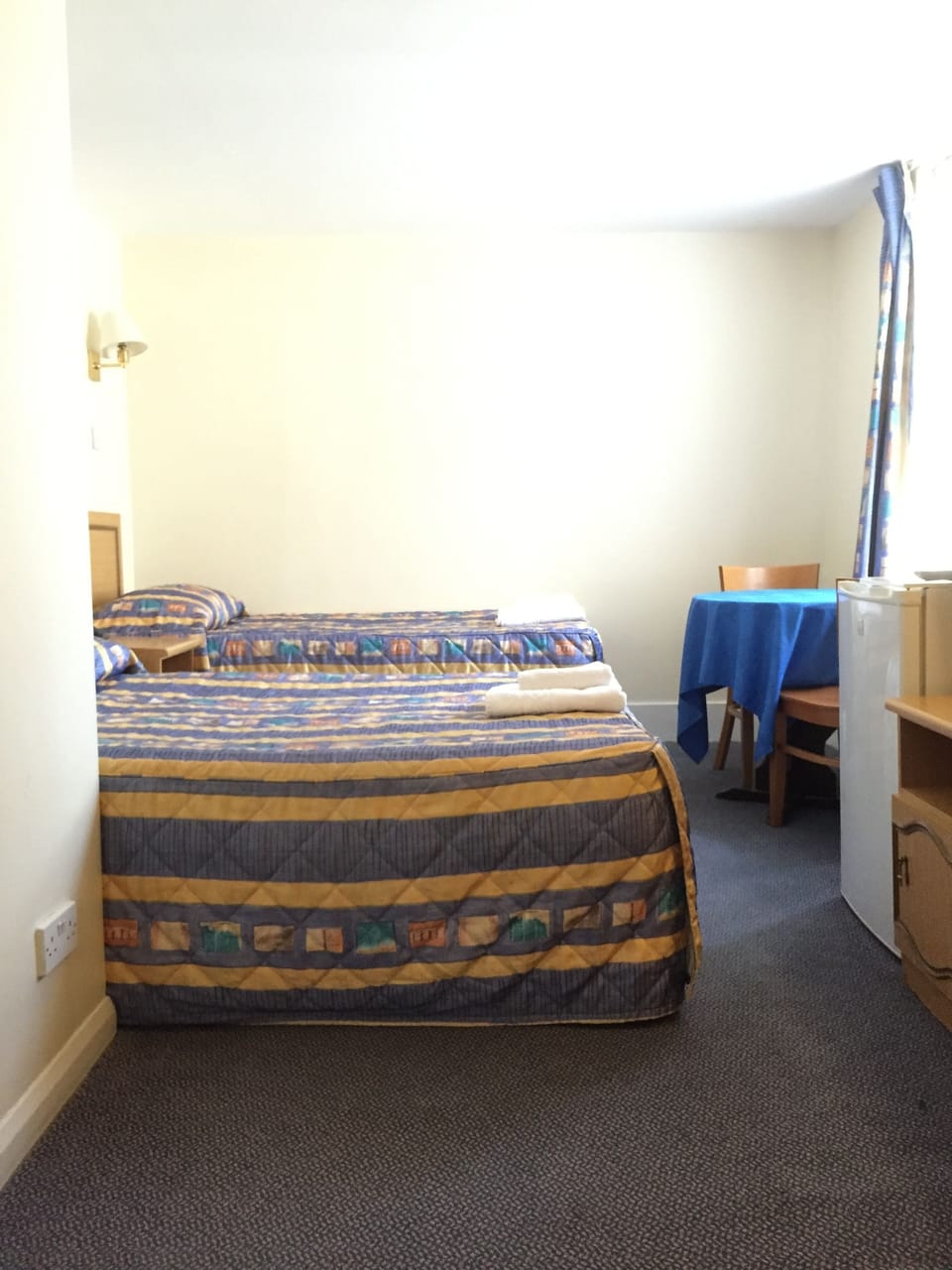 Triple Room | In-room safe, desk, iron/ironing board, free WiFi