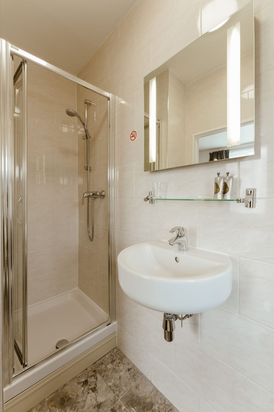 Double Room | Bathroom | Shower, hair dryer, towels