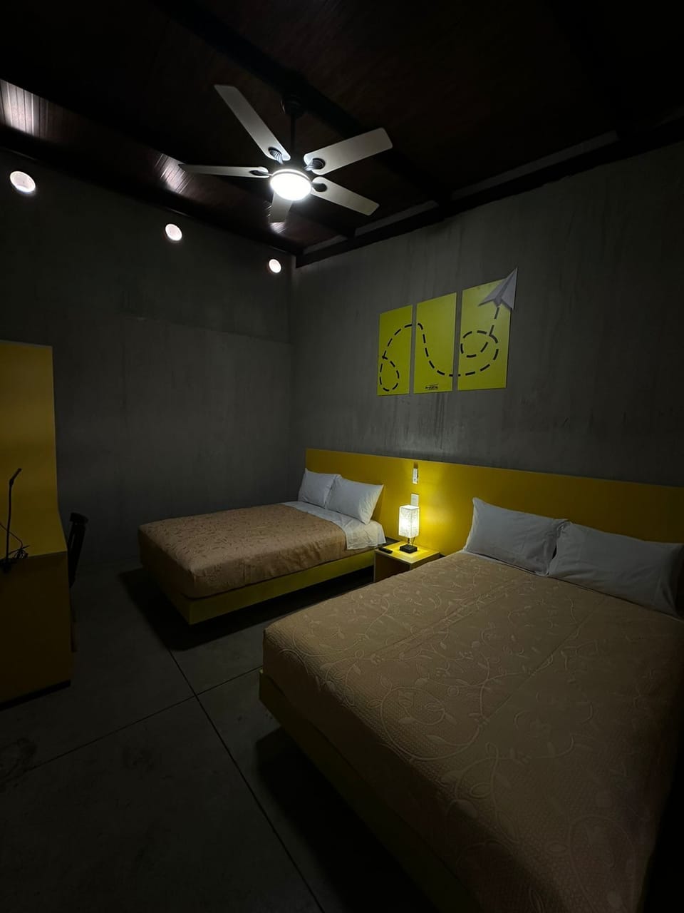 Double Room, 2 Queen Beds | Free WiFi, bed sheets