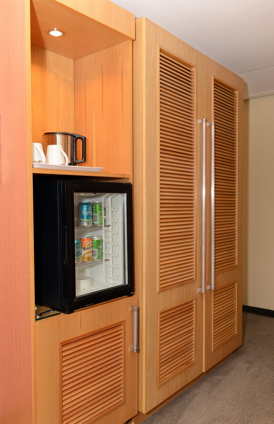 Minibar, in-room safe, desk, laptop workspace