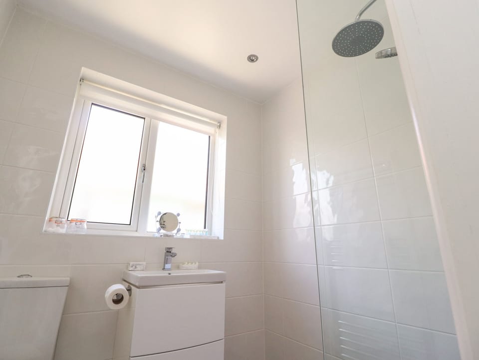 Bungalow by the Sea Cottage in Wyre District