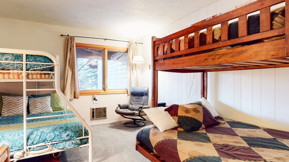 Condo, 3 Bedrooms | 3 bedrooms, WiFi (free)