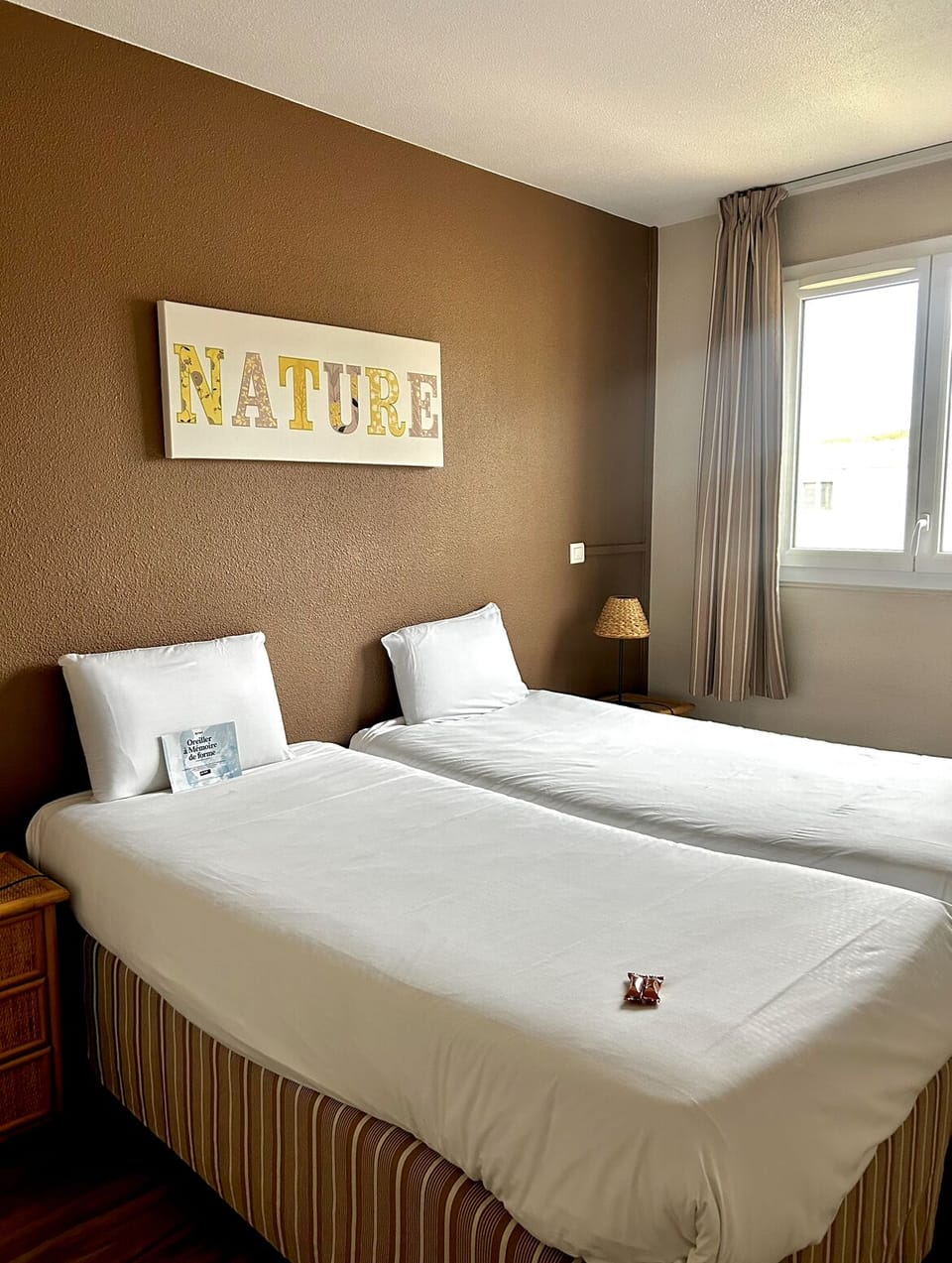 Premium bedding, desk, iron/ironing board, free WiFi