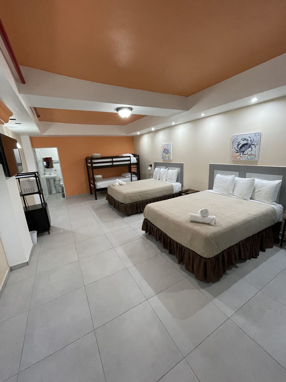 Family Room, 1 Bedroom | Desk, free WiFi, bed sheets