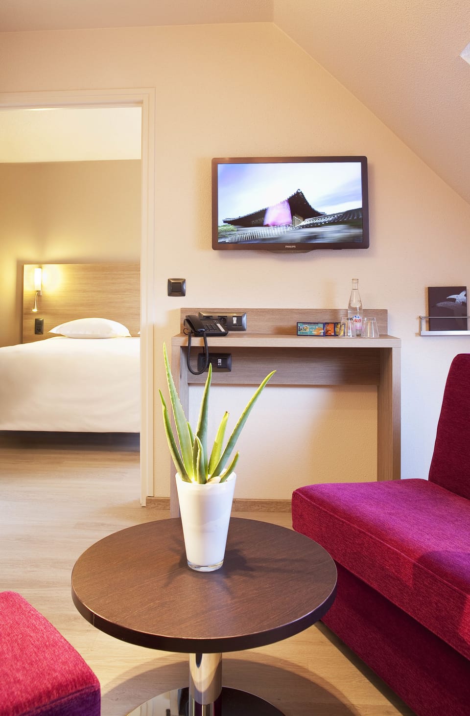 Junior Suite | Individually decorated, individually furnished, desk, blackout drapes