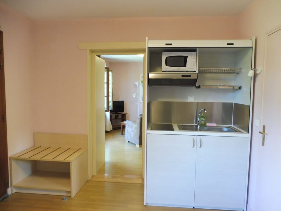 Suite Confort lit double ou lits jumeaux 1 ou 2 personnes | Private kitchen | Espresso maker, electric kettle