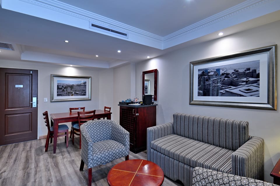Suite, Non Smoking | Living room | LED TV