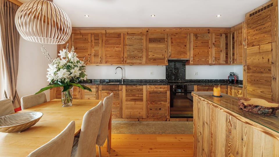 Three-Bedroom Apartment | 3 bedrooms, premium bedding, down comforters, individually decorated