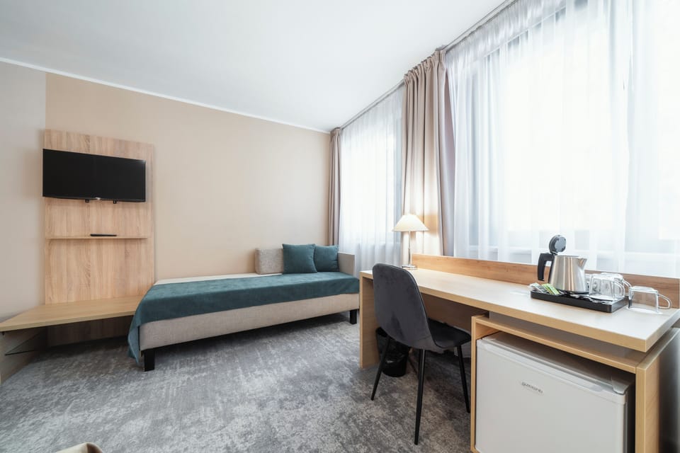 Superior Quadruple Room | Desk, laptop workspace, free WiFi, bed sheets