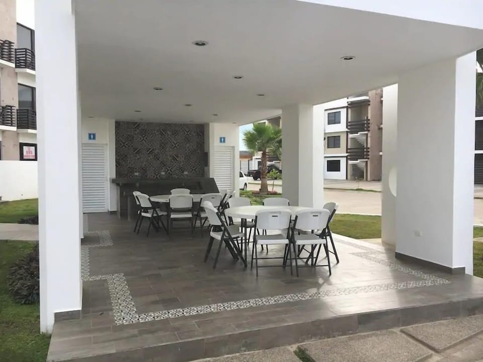 Family Apartment | Living area | 33-inch TV with cable channels