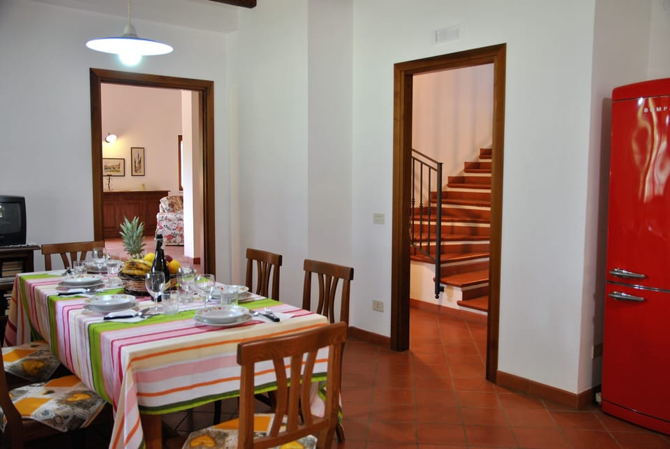 Villa, 4 Bedrooms, Private Pool, Garden View | Dining