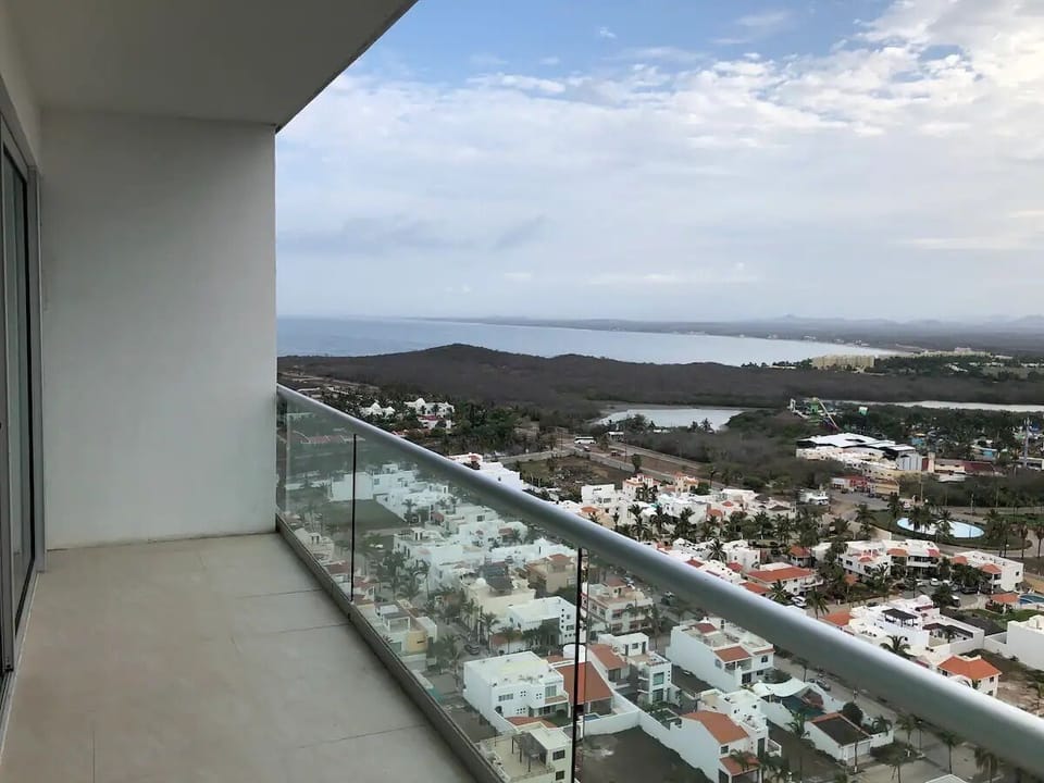 Comfort Condo | 2 bedrooms, free WiFi, bed sheets