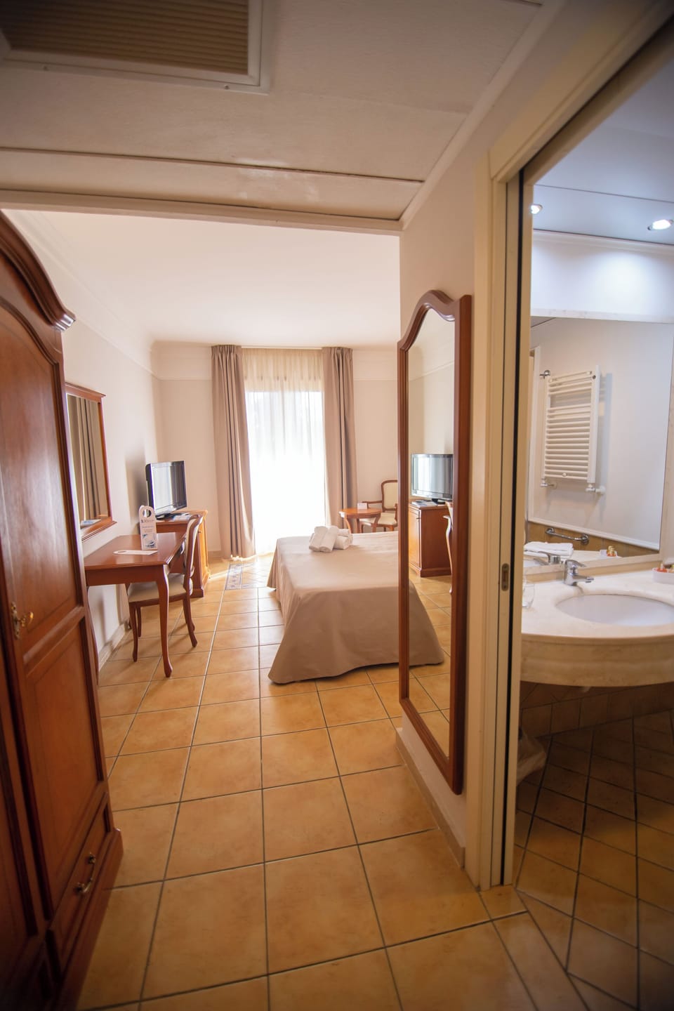 Minibar, in-room safe, desk, blackout drapes