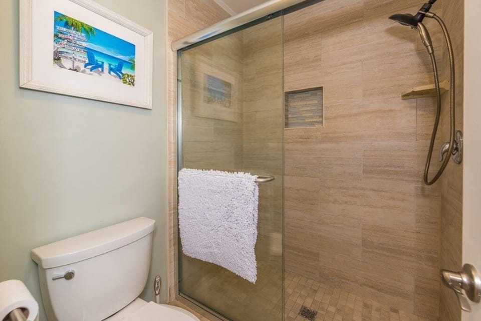 Casa Bella At Sea Place New 3 Bedroom Home by RedAwning House in Butler Beach