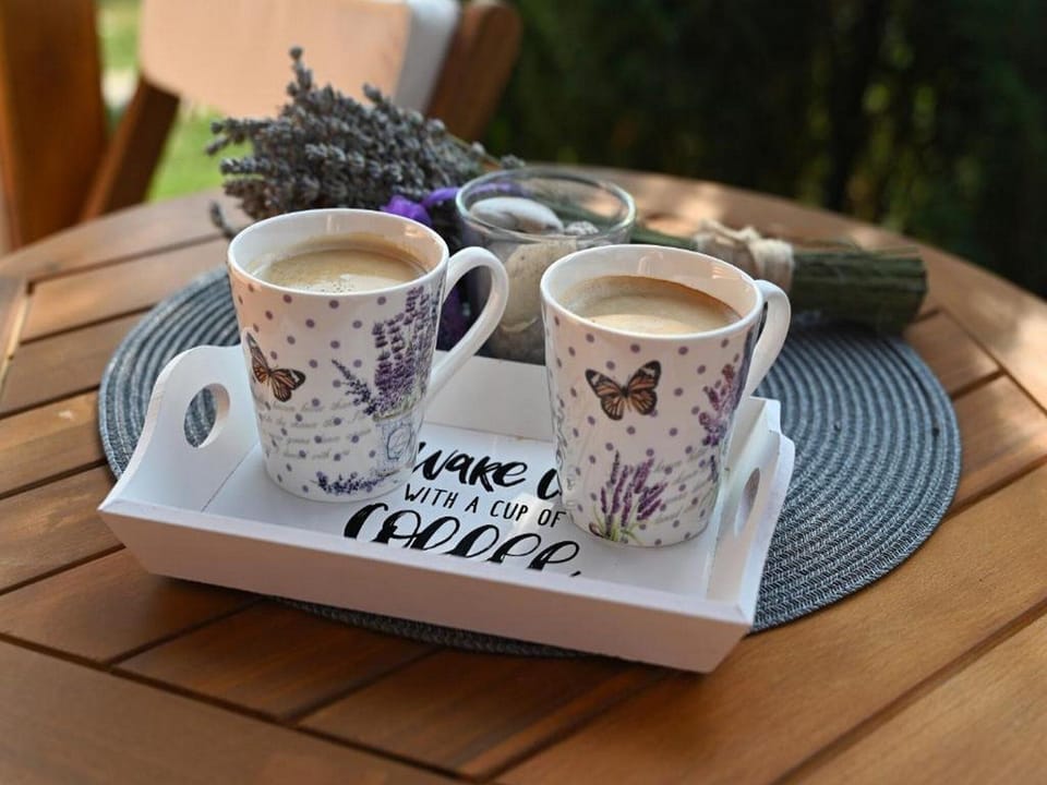 House (Three Bedroom Holiday Home with Hot T) | Terrace/patio
