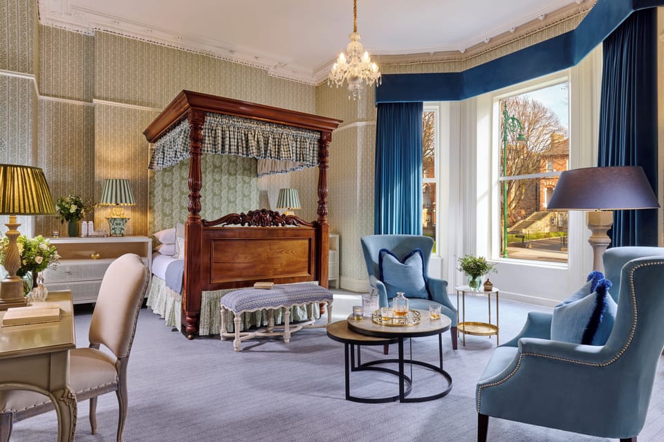 Junior Room | Desk, iron/ironing board, free WiFi, bed sheets