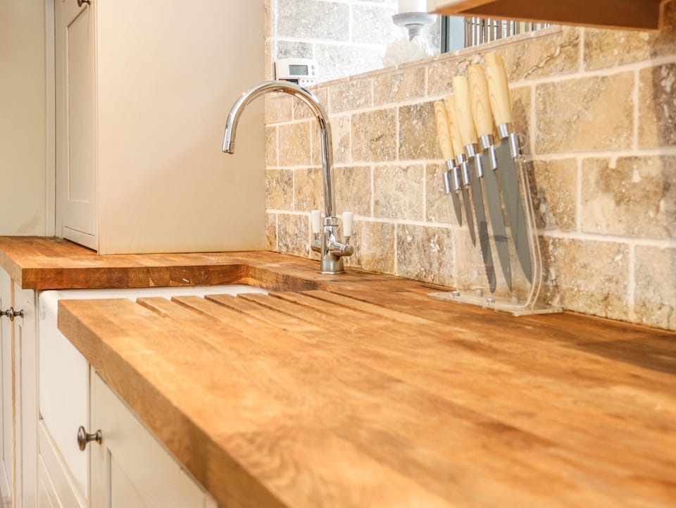 Fridge, dishwasher, cookware/dishes/utensils