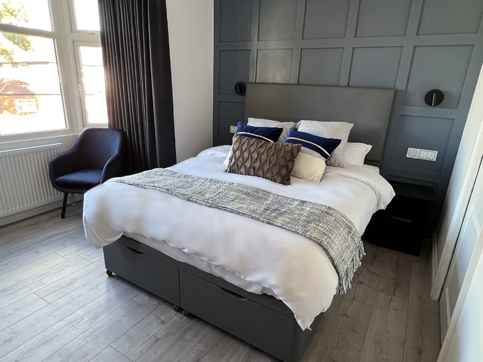 Standard Double Room | Premium bedding, pillowtop beds, free minibar, desk