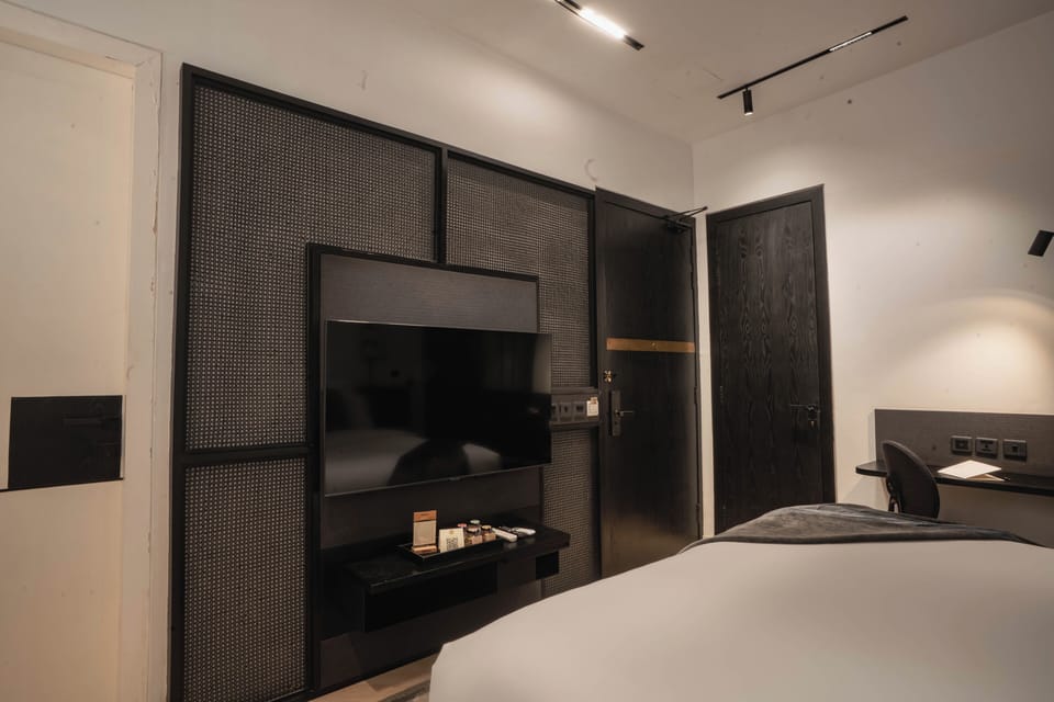 Executive Room | Egyptian cotton sheets, premium bedding, minibar, individually decorated