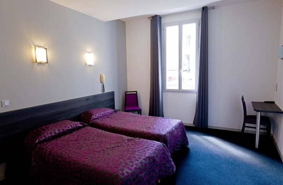 Double Room | Desk, blackout drapes, soundproofing, free WiFi